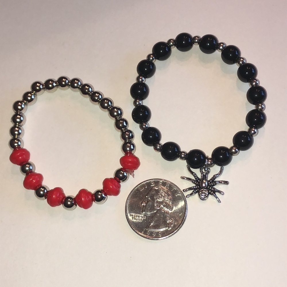 Red and Black Silver Tone Beaded Spider Charm Bracelet - Picture 4 of 4